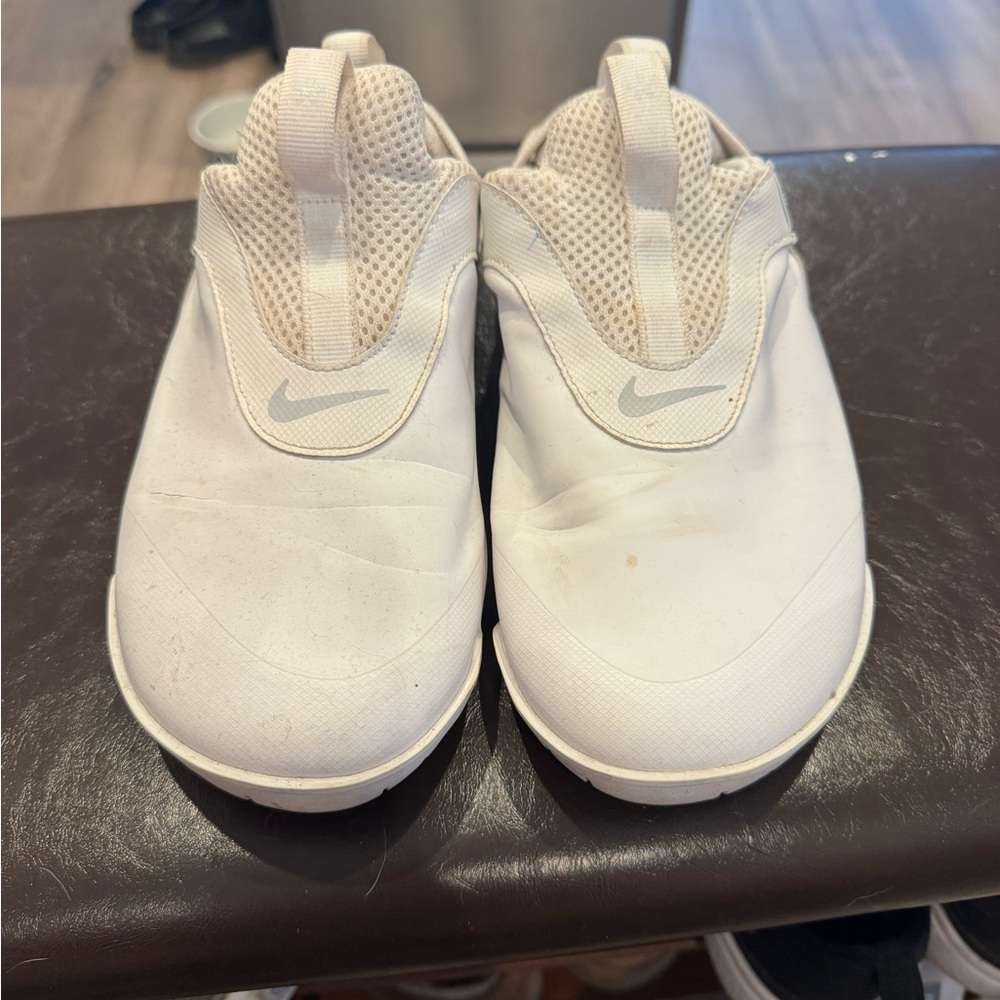 Nike Zoom Pulse Nursing Shoe Women Size 7